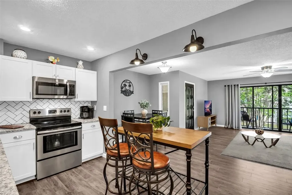 2642 Pine Ridge Way S Palm Harbor FL 34684