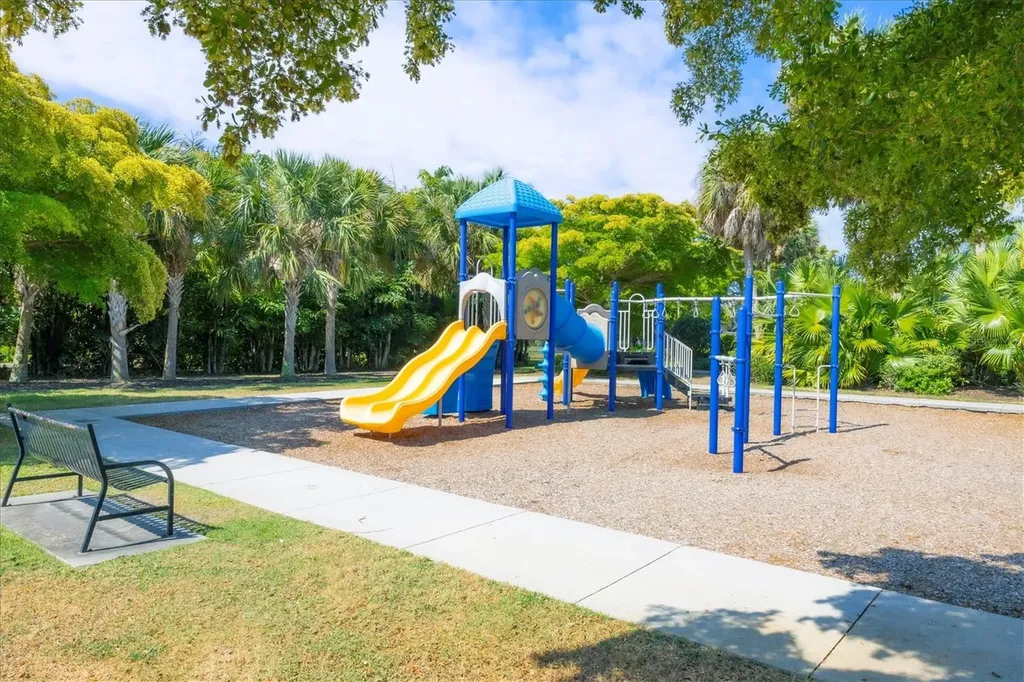 332 Toscavilla Boulevard Nokomis FL 34275