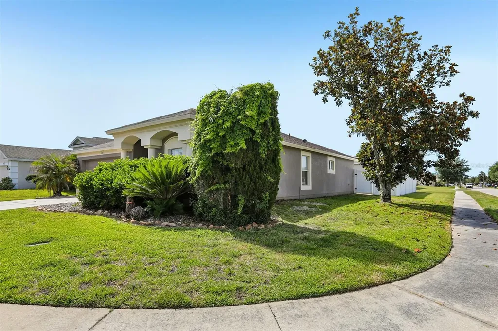 30400 Randall Manor Street Wesley Chapel FL 33545