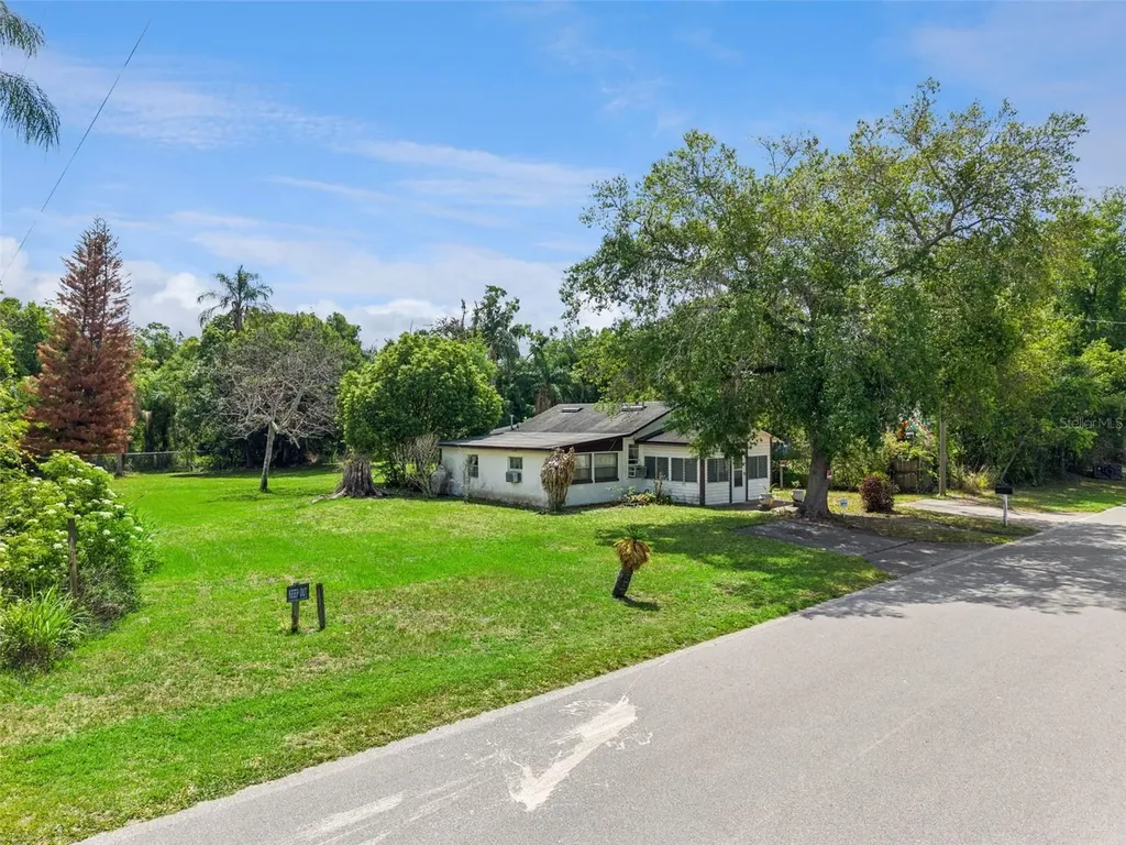 1203 Sasoon Avenue Orlando FL 32803