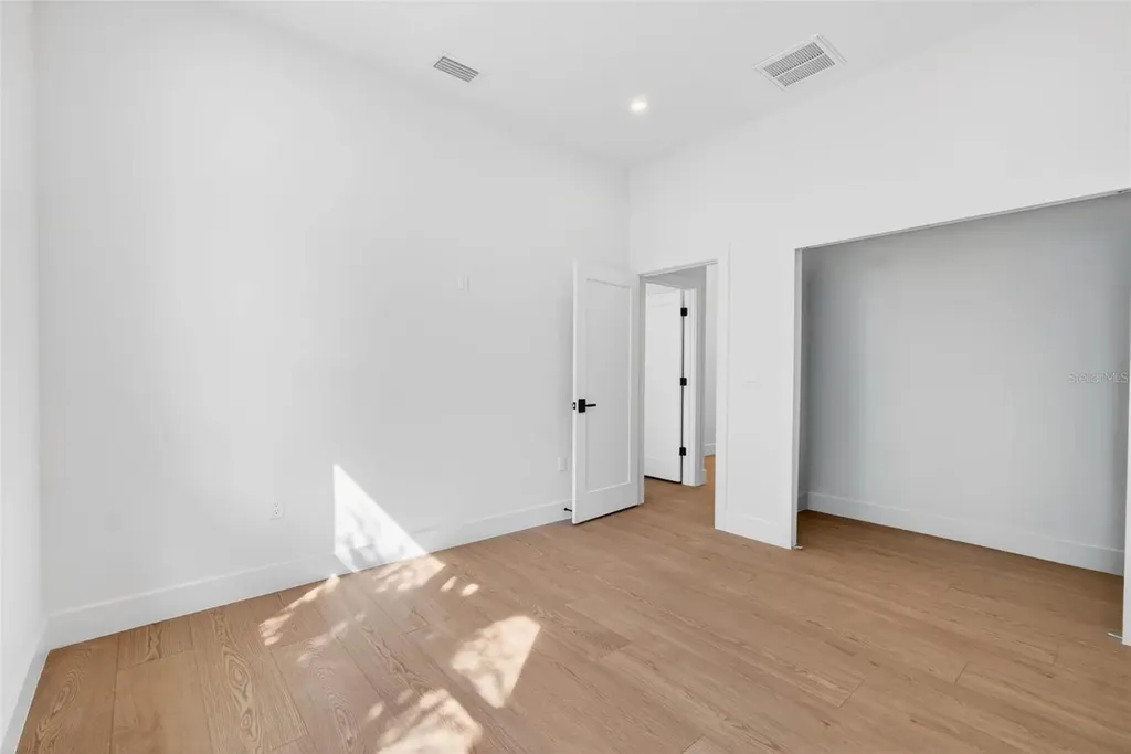 4365 Iris Street N St Petersburg FL 33714