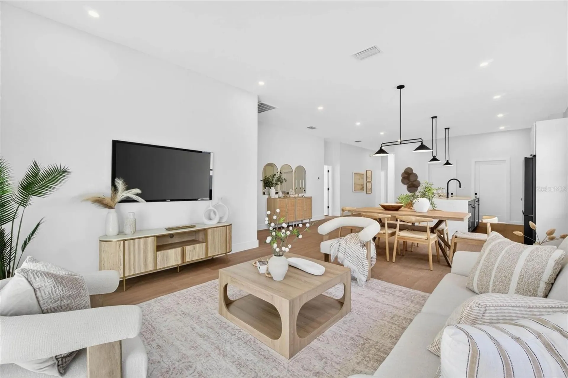 4365 Iris Street N St Petersburg FL 33714
