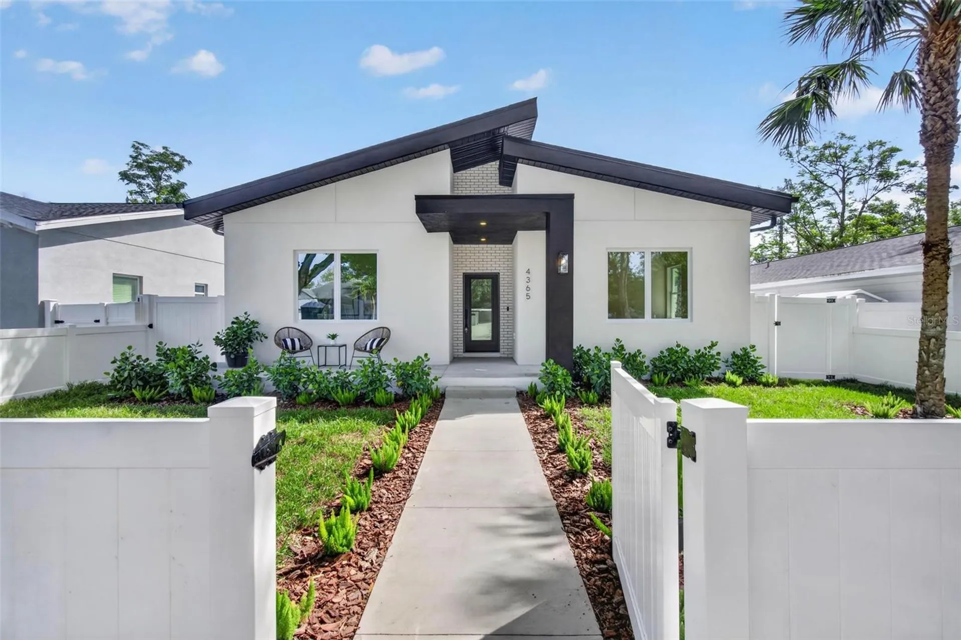 4365 Iris Street N St Petersburg FL 33714