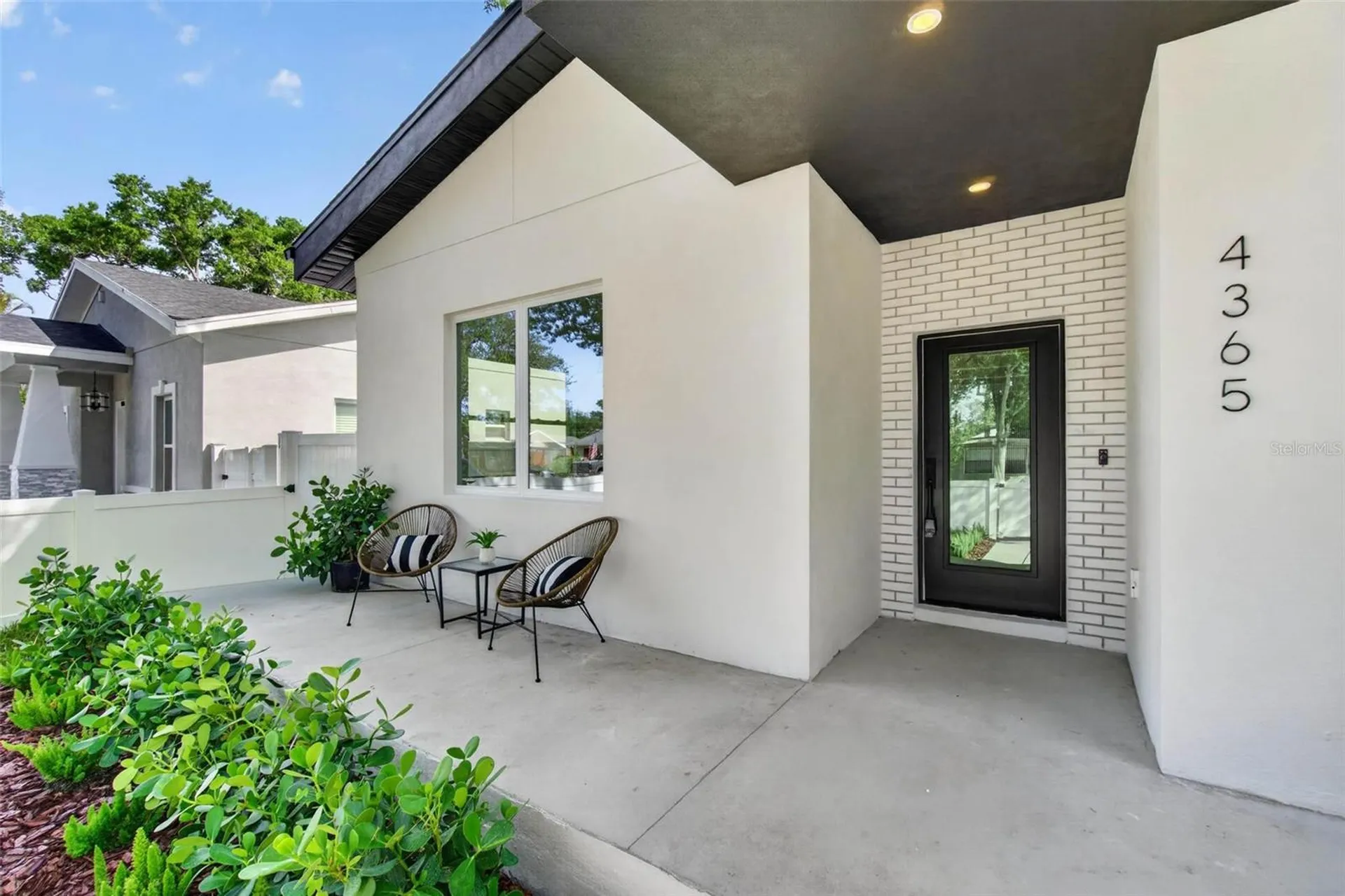 4365 Iris Street N St Petersburg FL 33714