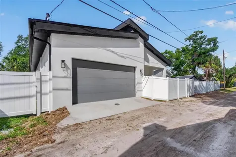 4365 Iris Street N St Petersburg FL 33714
