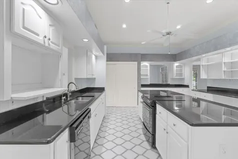 725 Heritage Drive NE Winter Haven FL 33881