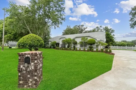 725 Heritage Drive NE Winter Haven FL 33881