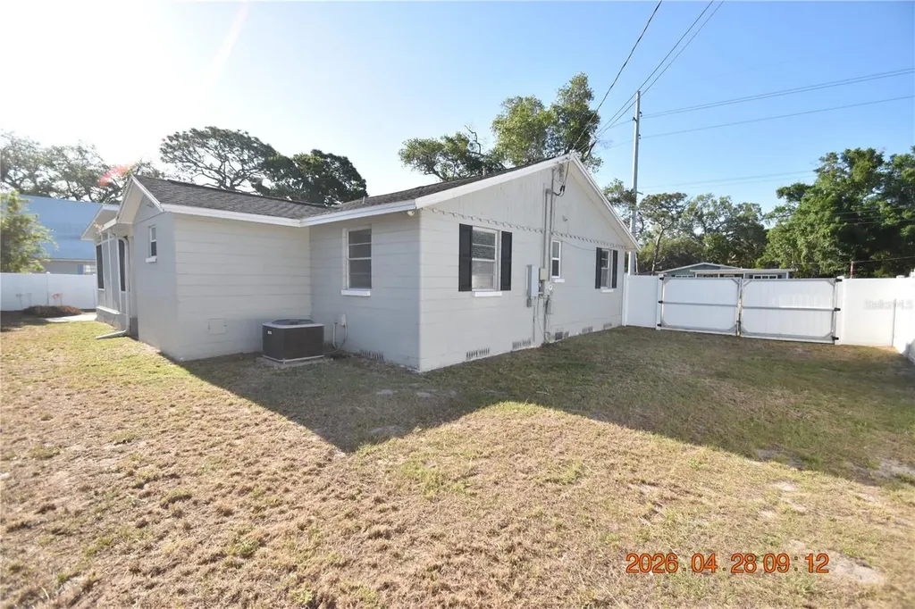 3223 W Wyoming Avenue Tampa FL 33611