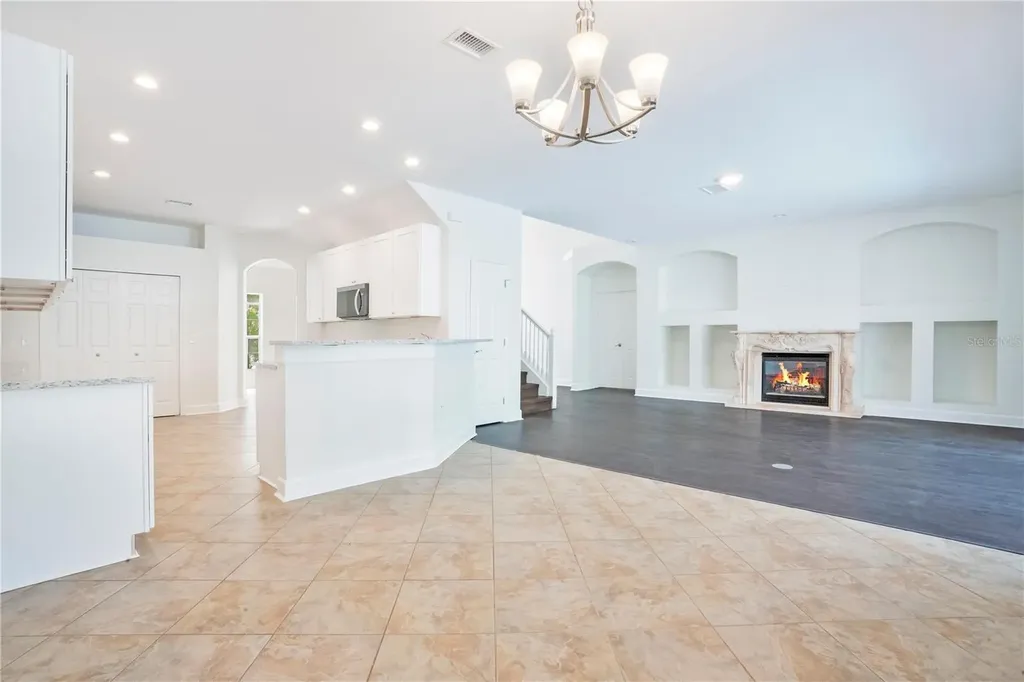 18013 Forest Retreat Lane Tampa FL 33647