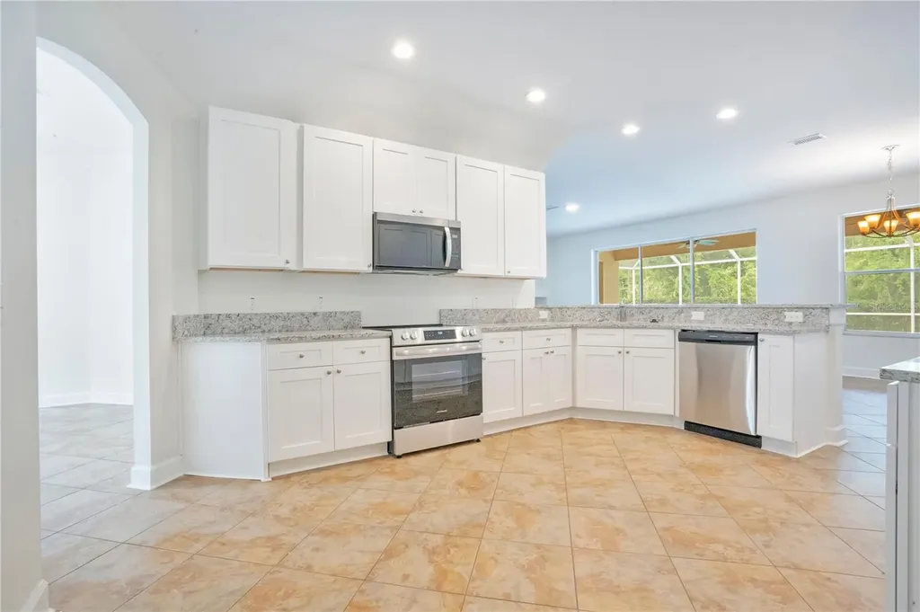 18013 Forest Retreat Lane Tampa FL 33647