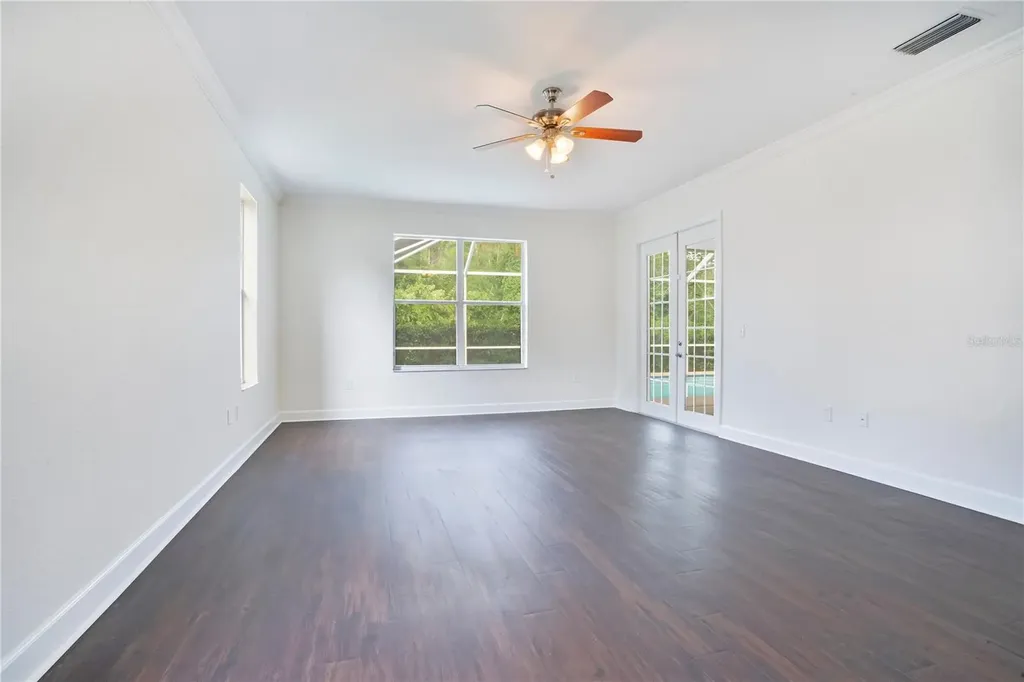 18013 Forest Retreat Lane Tampa FL 33647