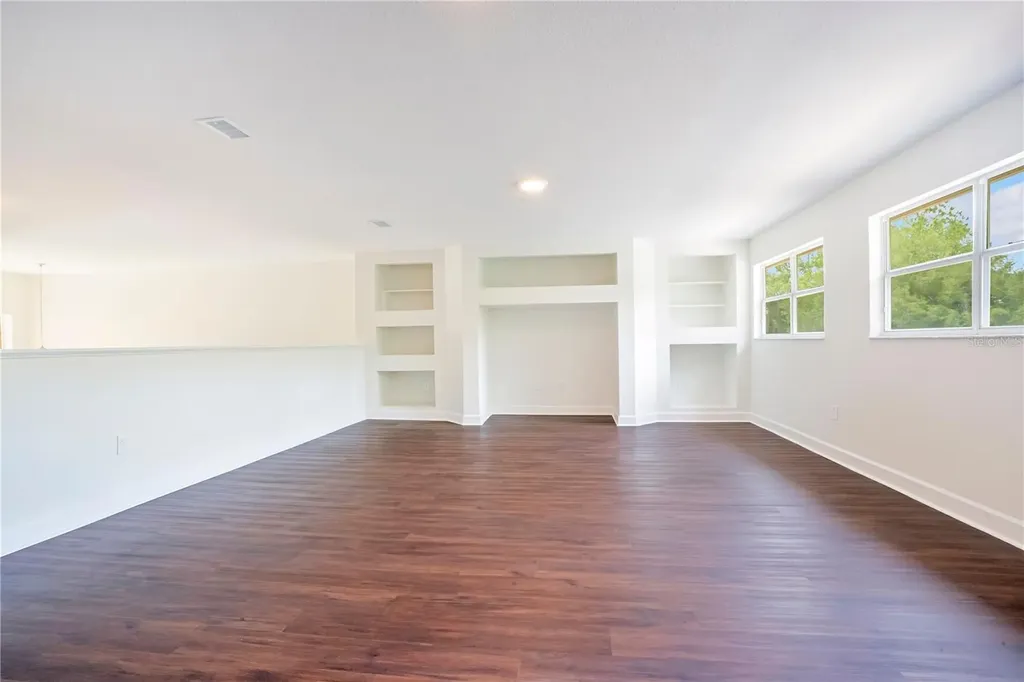 18013 Forest Retreat Lane Tampa FL 33647