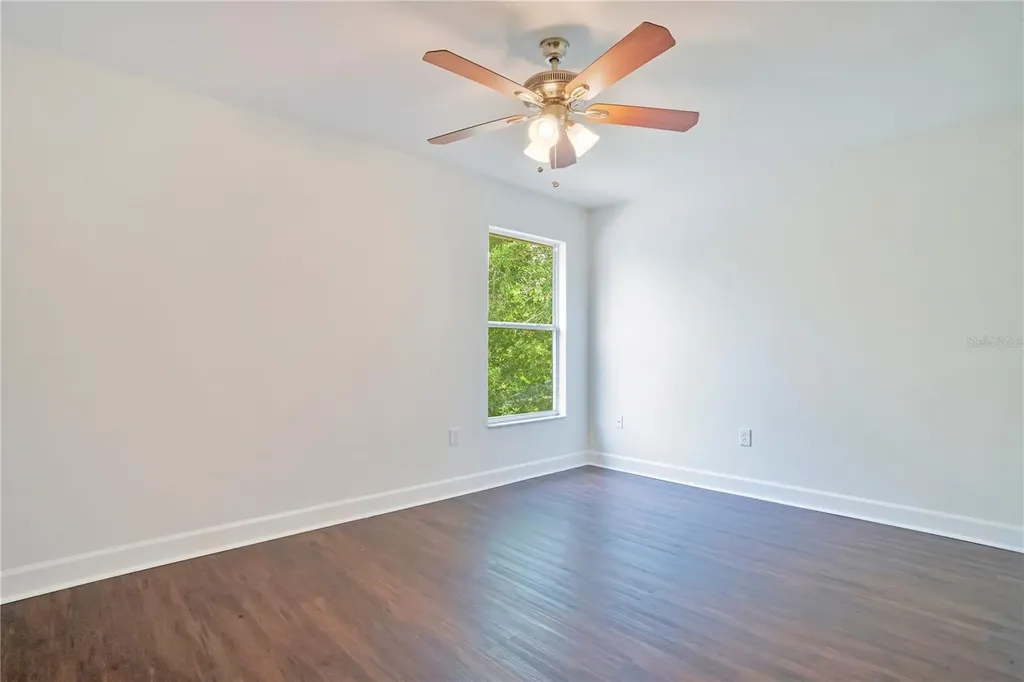 18013 Forest Retreat Lane Tampa FL 33647