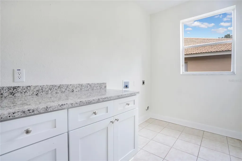 18013 Forest Retreat Lane Tampa FL 33647