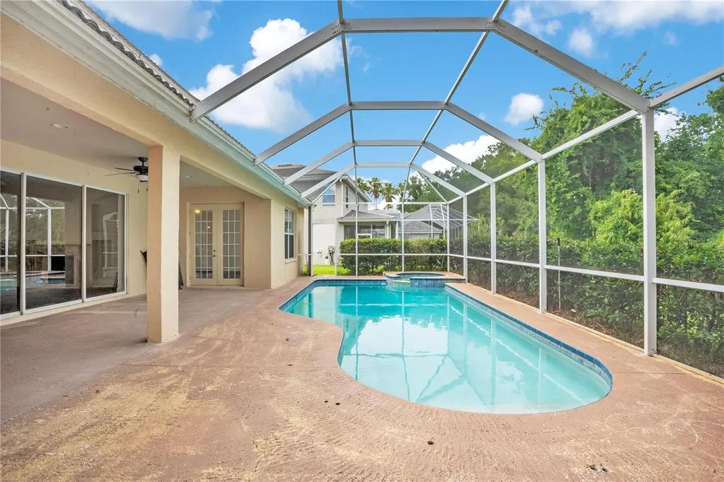 18013 Forest Retreat Lane Tampa FL 33647