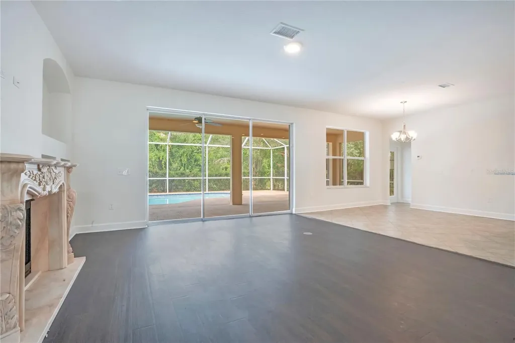 18013 Forest Retreat Lane Tampa FL 33647