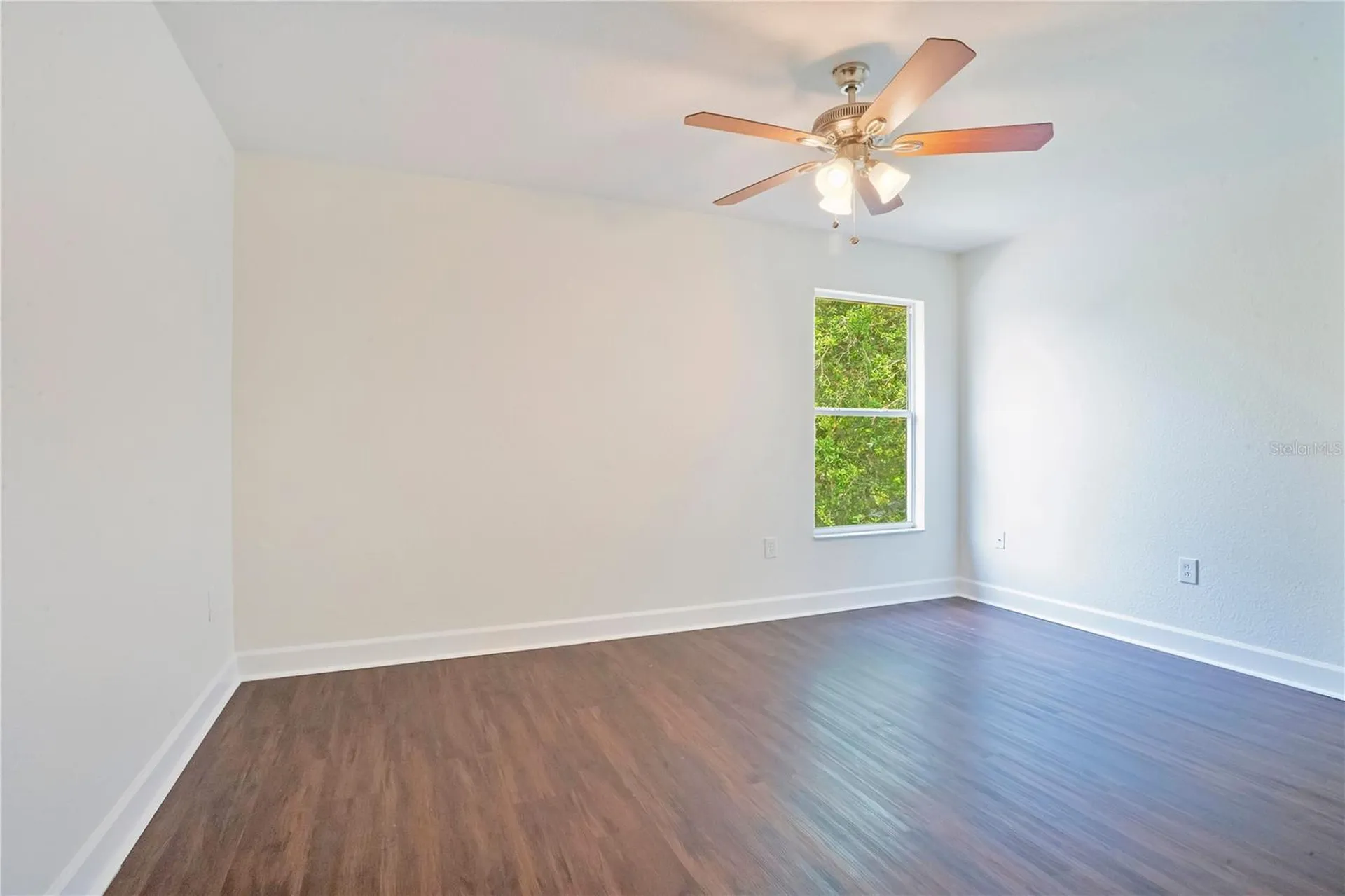 18013 Forest Retreat Lane Tampa FL 33647