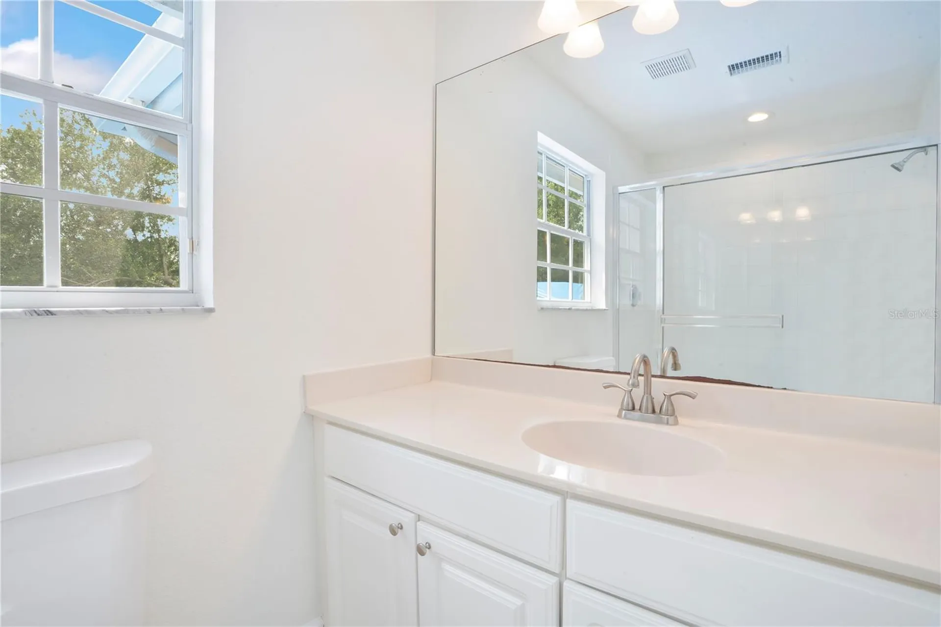 18013 Forest Retreat Lane Tampa FL 33647