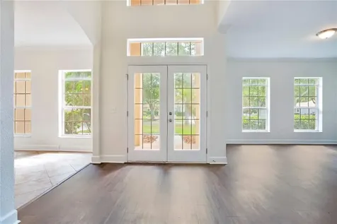 18013 Forest Retreat Lane Tampa FL 33647
