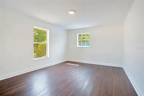 18013 Forest Retreat Lane Tampa FL 33647