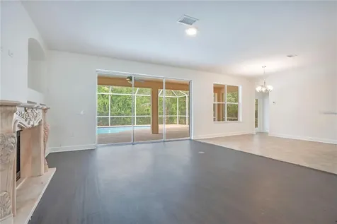 18013 Forest Retreat Lane Tampa FL 33647