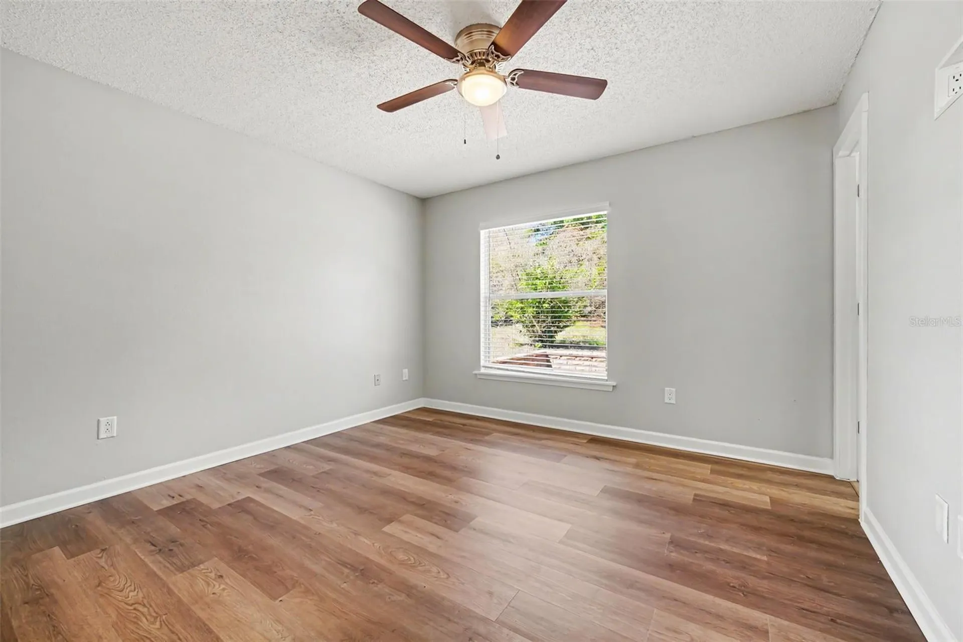 756 Shafton Avenue Deltona FL 32738