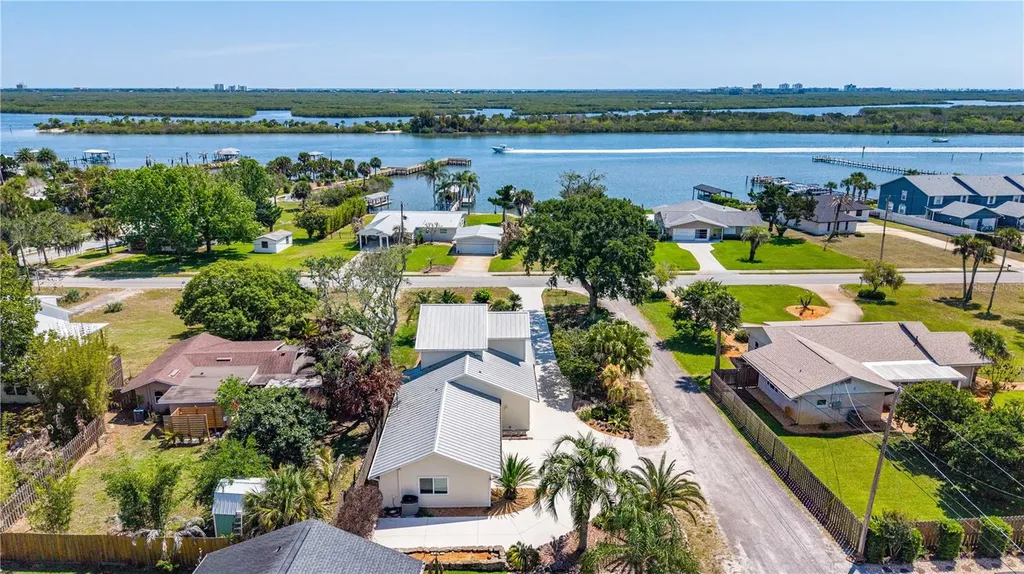 1818 S Riverside Drive Edgewater FL 32141