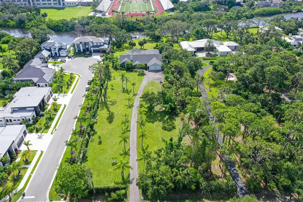 4935 Riverwood Avenue Sarasota FL 34231