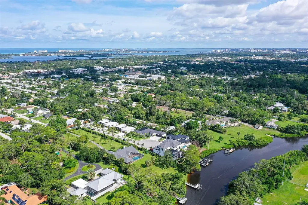 4935 Riverwood Avenue Sarasota FL 34231
