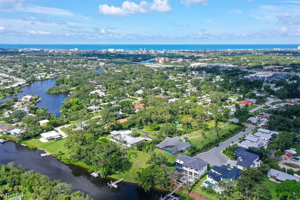 4935 Riverwood Avenue Sarasota FL 34231