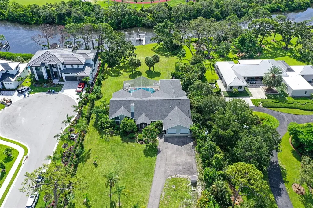 4935 Riverwood Avenue Sarasota FL 34231