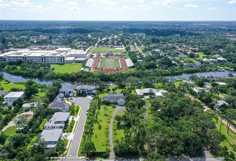 4935 Riverwood Avenue Sarasota FL 34231