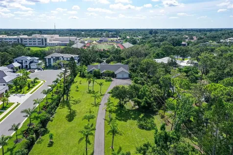 4935 Riverwood Avenue Sarasota FL 34231
