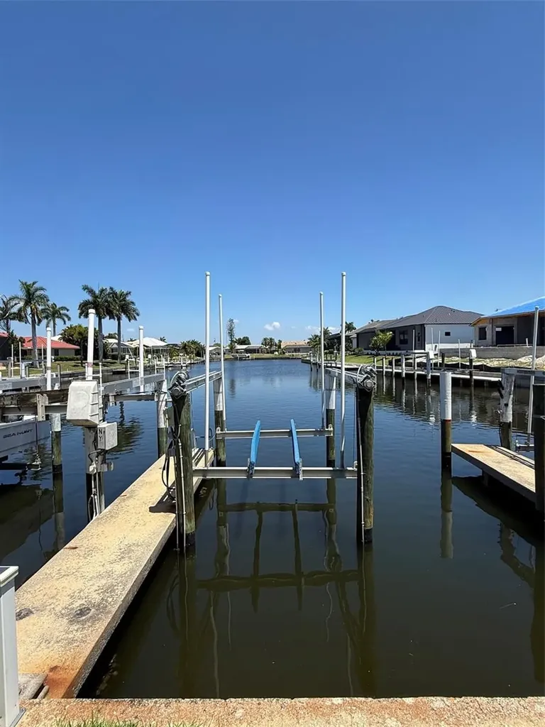 808 Via Tripoli Punta Gorda FL 33950