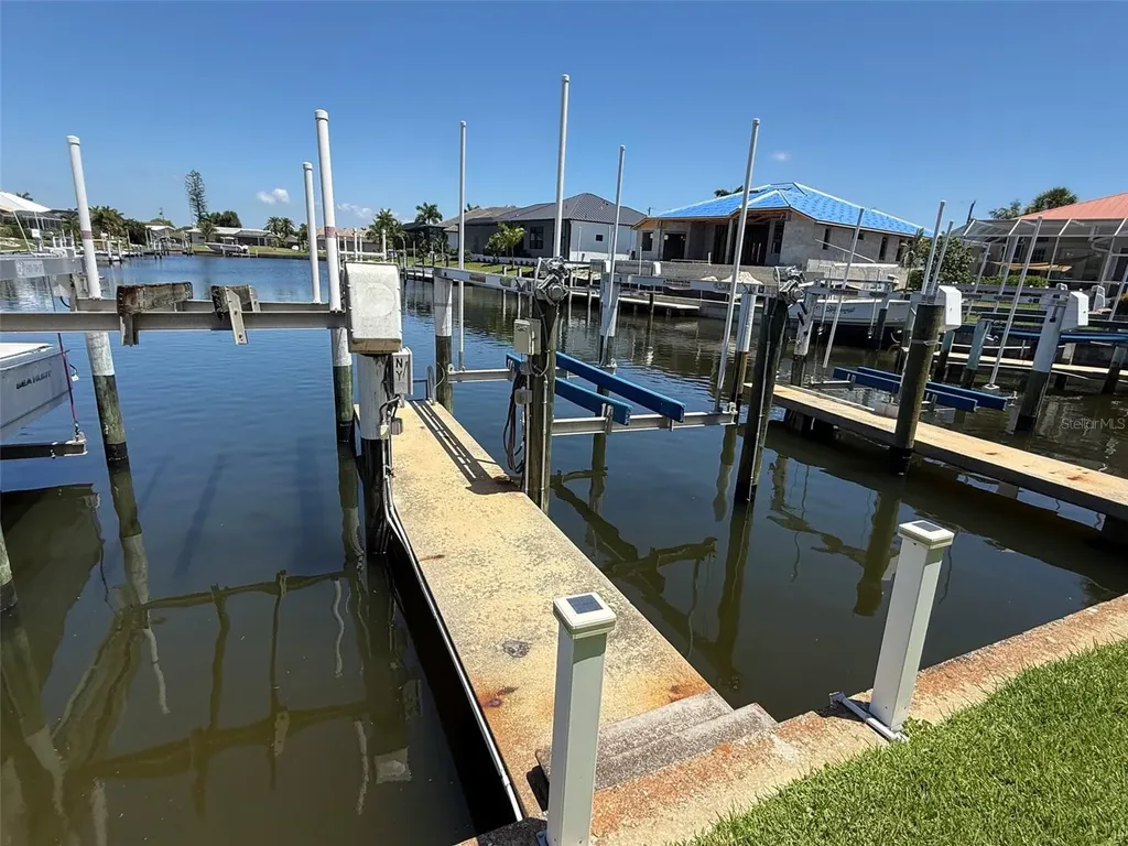 808 Via Tripoli Punta Gorda FL 33950
