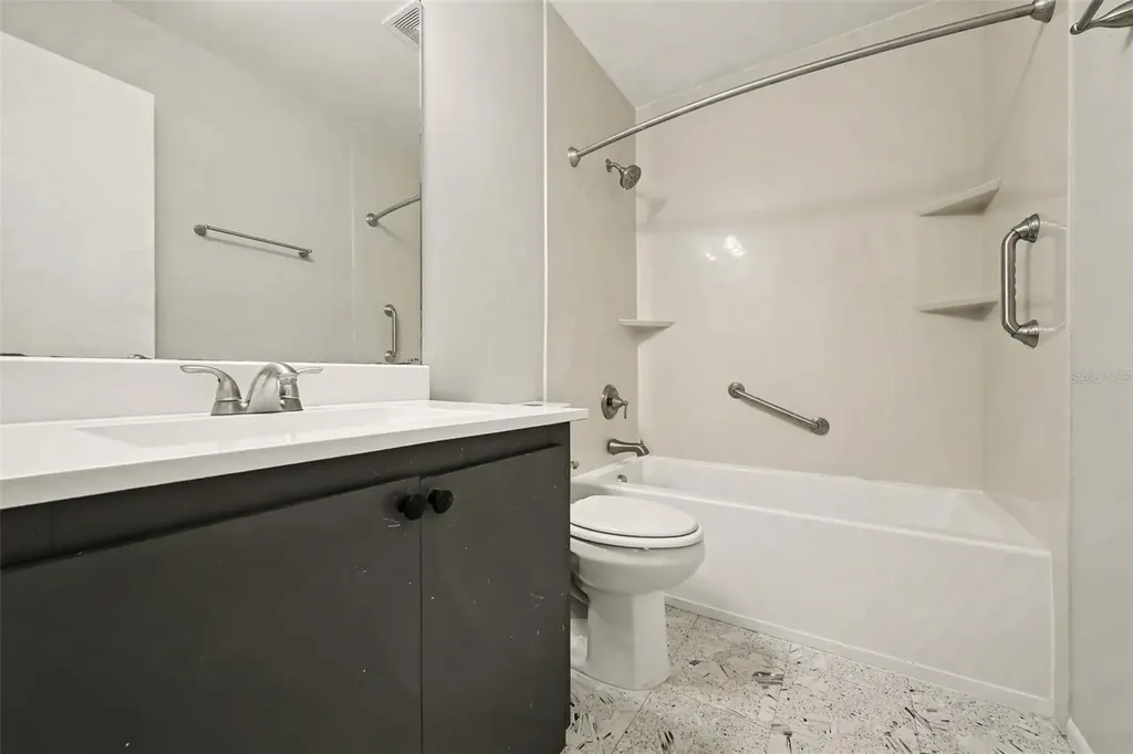 7734 Lakeside Woods Drive Orlando FL 32810