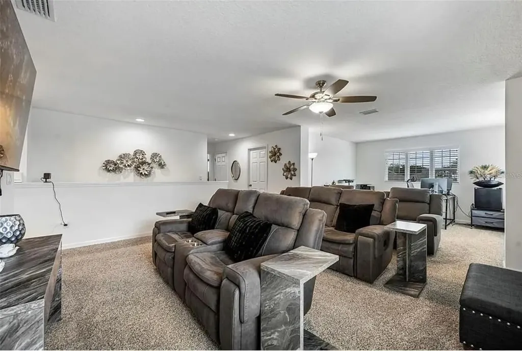 535 Darshire Avenue Eustis FL 32736