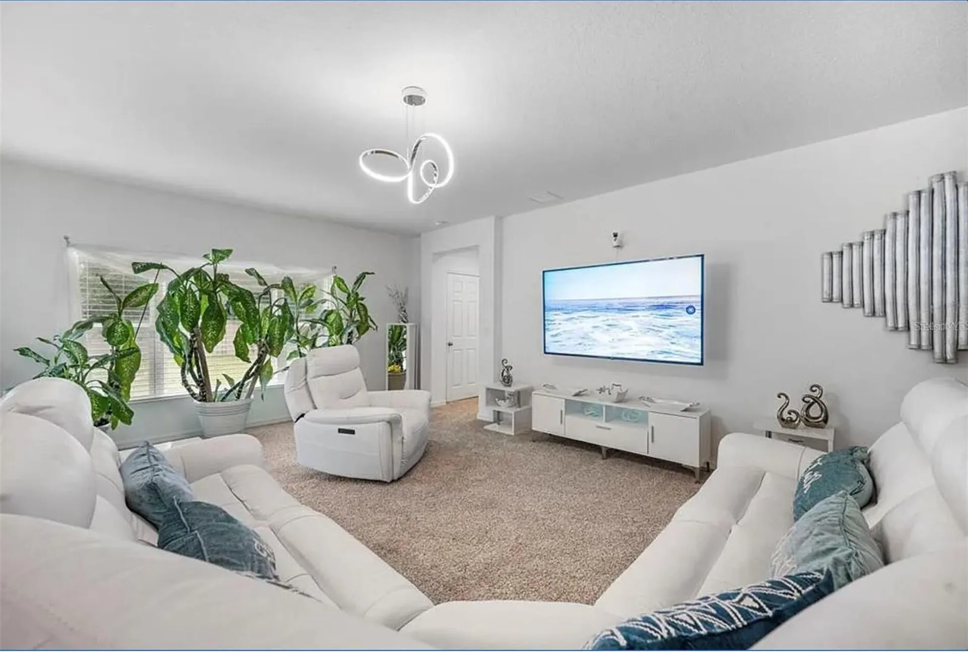 535 Darshire Avenue Eustis FL 32736