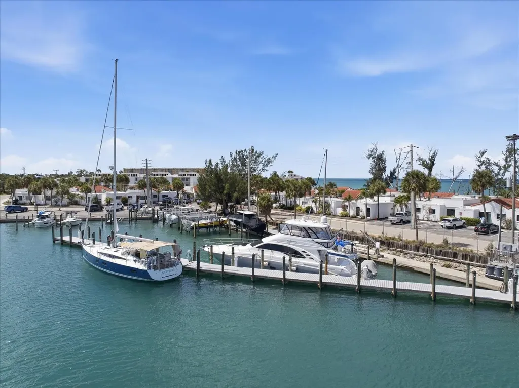 1585 Tarpon Center Drive Venice FL 34285