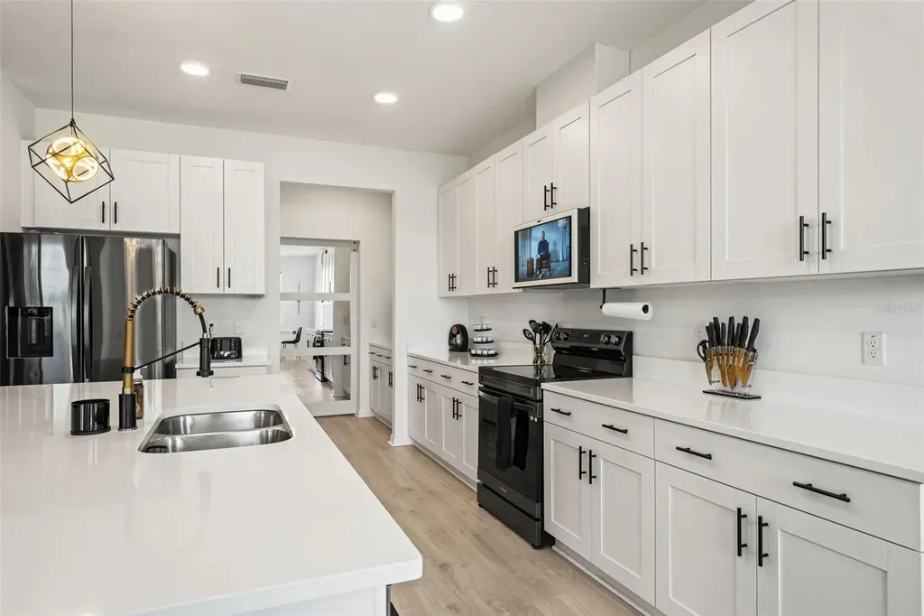 5945 Newberry Pines Avenue Wesley Chapel FL 33545