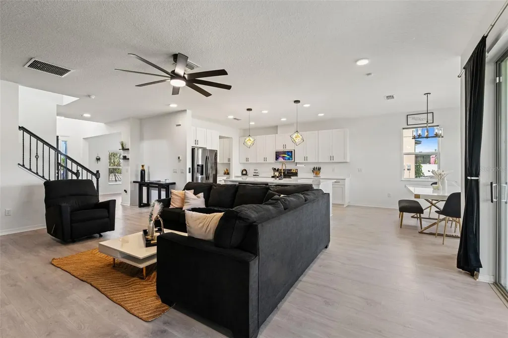 5945 Newberry Pines Avenue Wesley Chapel FL 33545