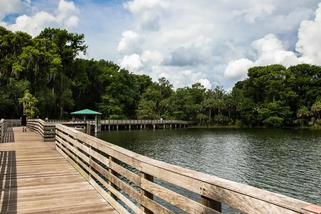 101 N Grandview Street Mount Dora FL 32757