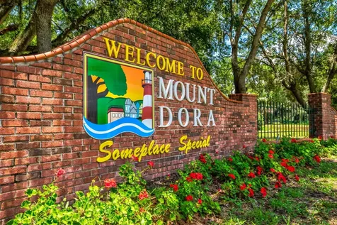 101 N Grandview Street Mount Dora FL 32757
