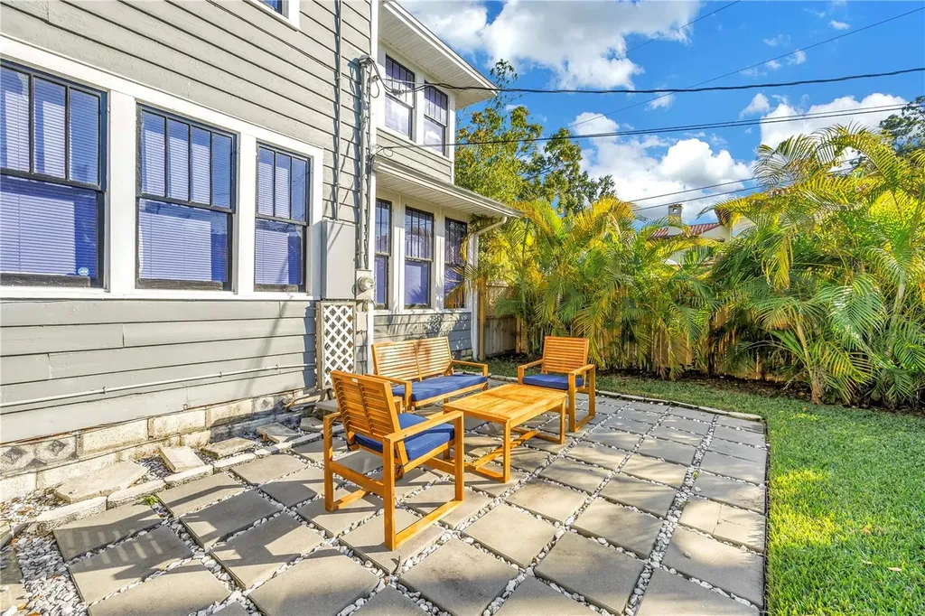 2320 5th Street N St Petersburg FL 33704