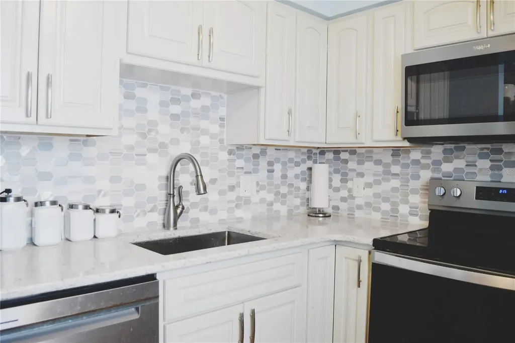 331 Sky Loch Drive W Dunedin FL 34698