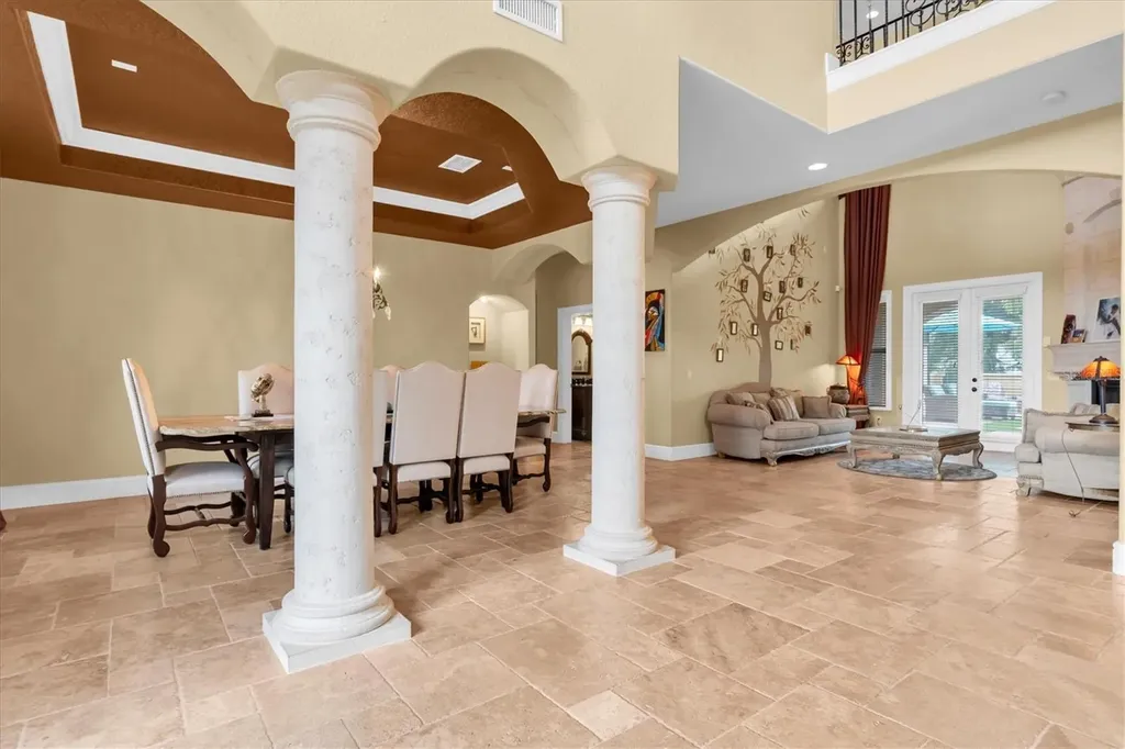 1067 Ashland Avenue Tarpon Springs FL 34689