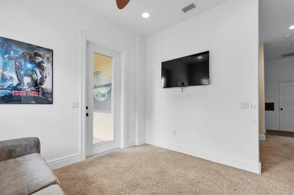 1067 Ashland Avenue Tarpon Springs FL 34689