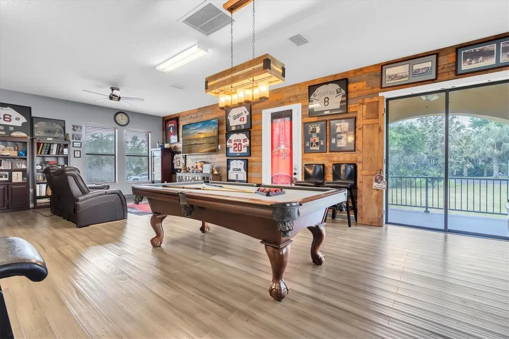 1067 Ashland Avenue Tarpon Springs FL 34689