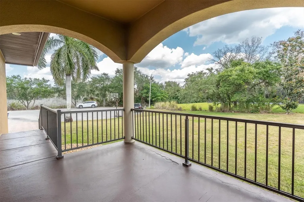 1067 Ashland Avenue Tarpon Springs FL 34689