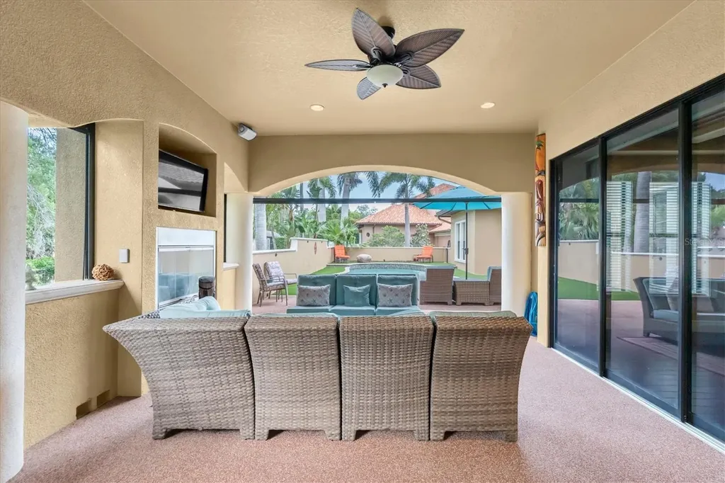 1067 Ashland Avenue Tarpon Springs FL 34689